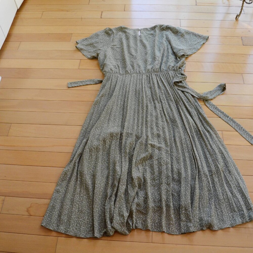 Baltic Born Prim Pleated Dress Size 1XL - Picture 8 of 11